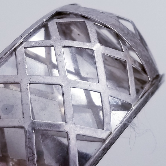 JESSICA SIMPSON Lattice Bangle Bracelet Silver - Picture 2 of 5